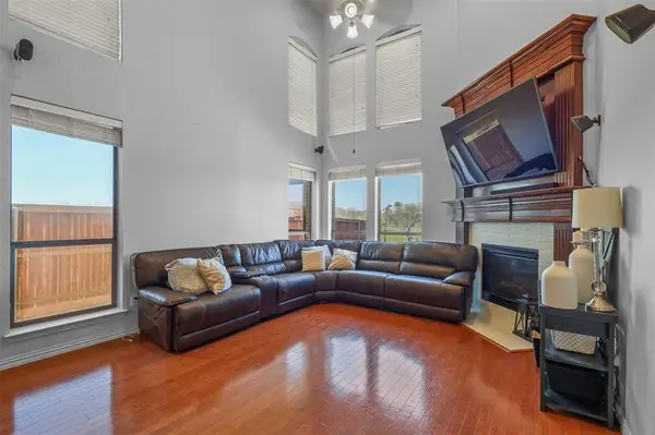 1056 Kaylie Street, Grand Prairie, TX 75052