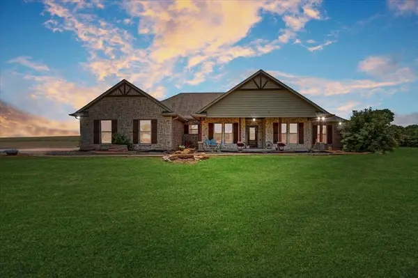 516 Spring Town Road, Van Alstyne, TX 75495