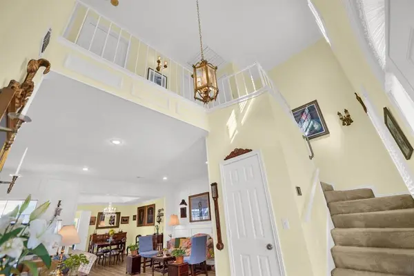 7074 Regalview Circle, Dallas, TX 75248