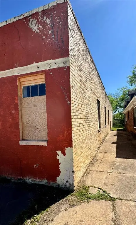 107 W Main Street, Malakoff, TX 75148