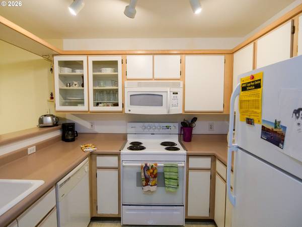 5142 SW MULTNOMAH BLVD #A, Portland, OR 97219