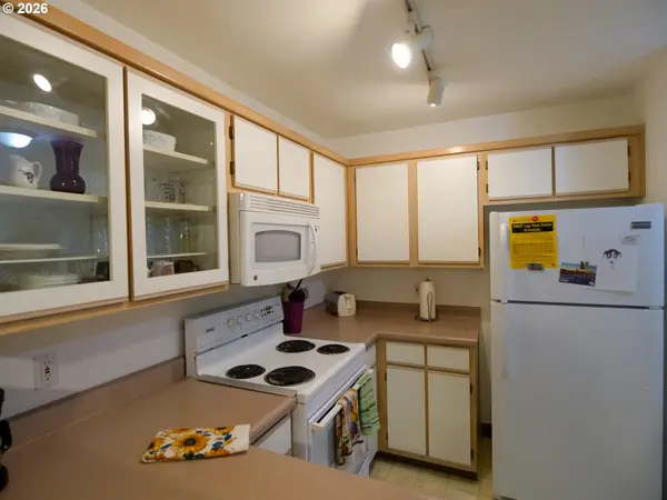 5142 SW MULTNOMAH BLVD #A, Portland, OR 97219