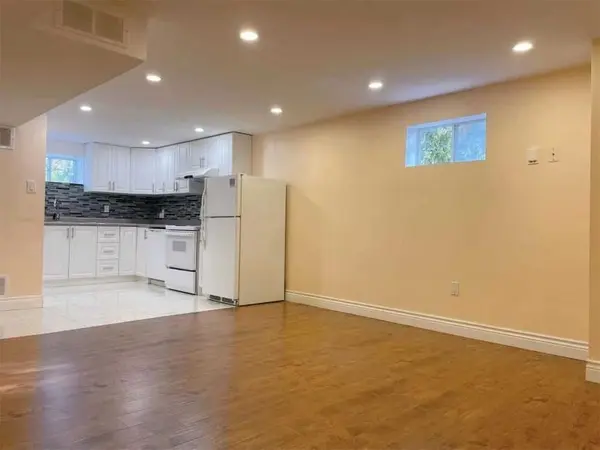 31 Sancrest DR #(Lower), Toronto E09, ON M1P 4A6