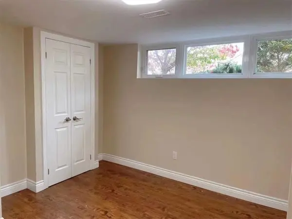 31 Sancrest DR #(Lower), Toronto E09, ON M1P 4A6