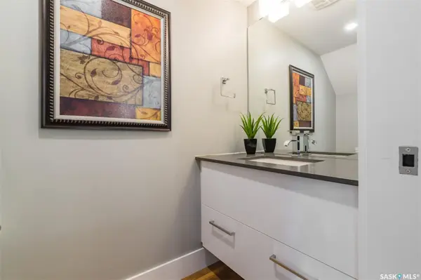 418 C AVENUE S, Saskatoon, SK S7M 1N6