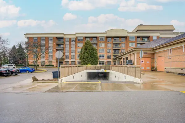 100 Burloak DR #2406, Burlington, ON L7L 6P6