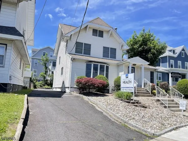 697 Kearny Ave, Kearny Town, NJ 07032