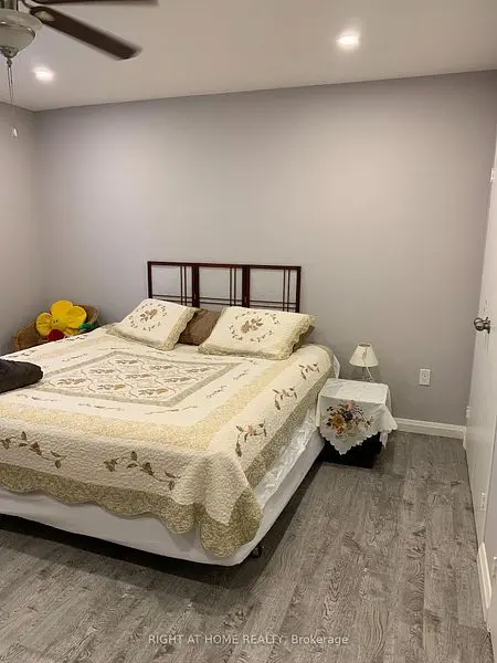 100 Dundalk DR #208, Toronto E04, ON M1P 4V2