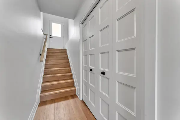 447 Annette DR #B, Russell, ON K0A 1W0