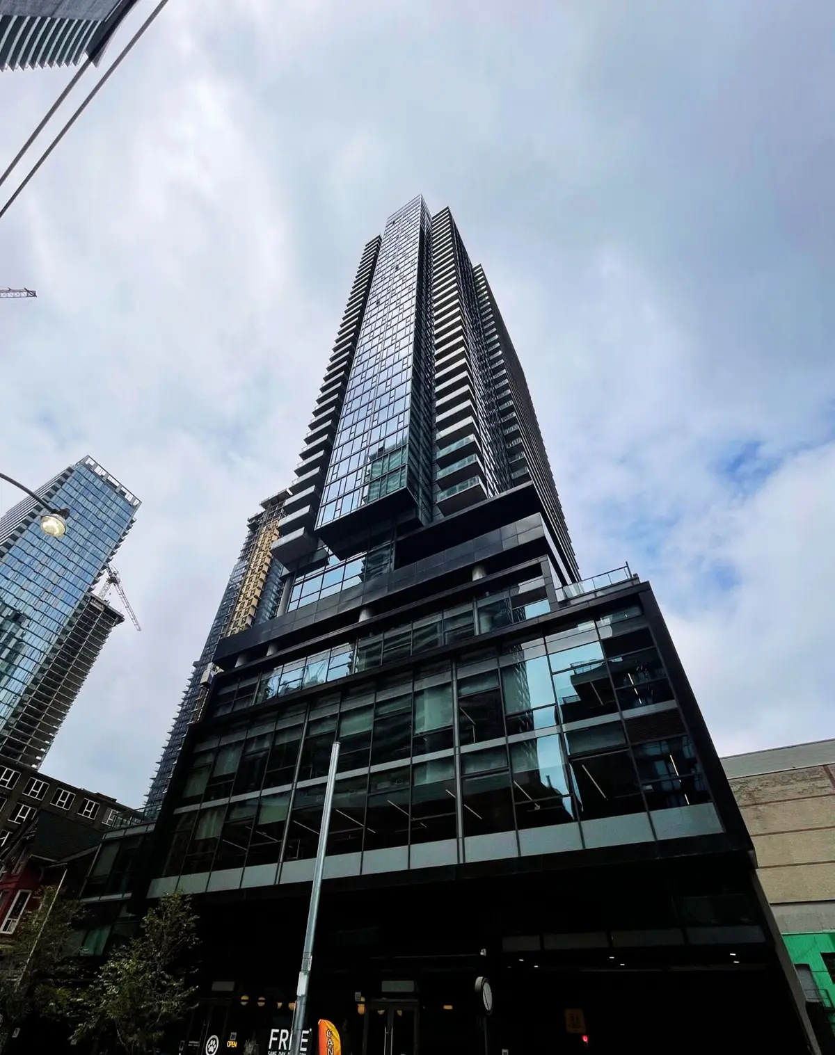290 Adelaide ST W #3102, Toronto C01, ON M5V 0P3