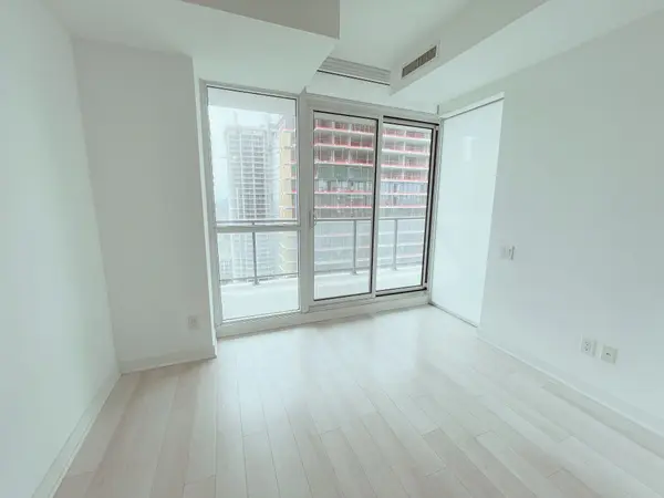 290 Adelaide ST W #3102, Toronto C01, ON M5V 0P3