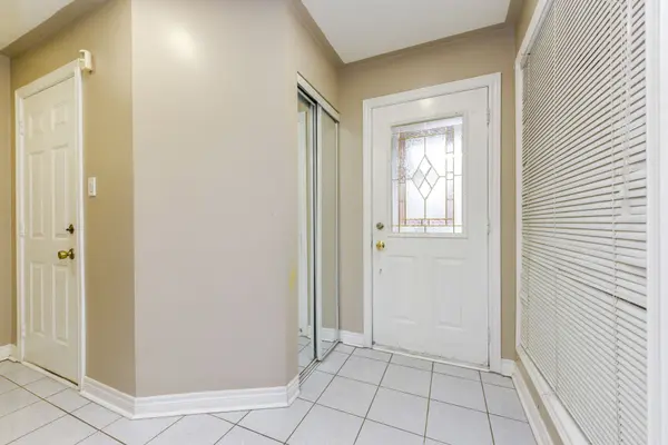 33 Wildberry CRES, Brampton, ON L6R 1K1