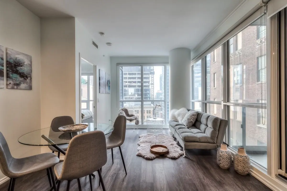 70 Temperance ST N #1506, Toronto C01, ON M5H 4E8