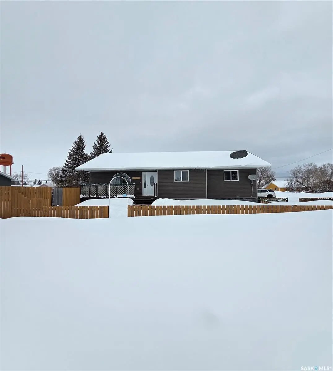 401 6th AVENUE W, Nipawin, SK S0E 1E0