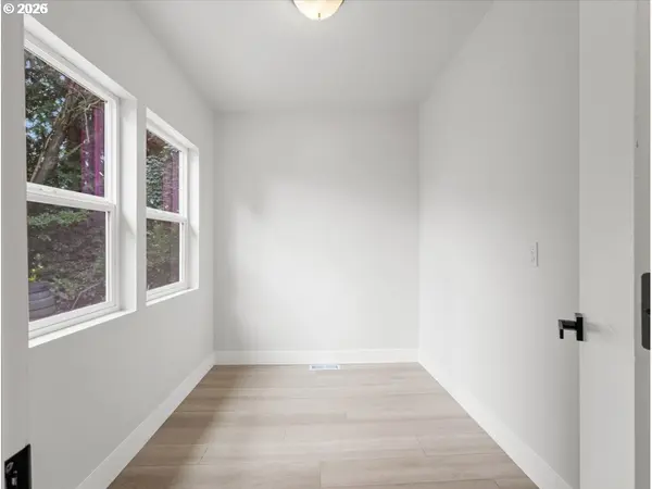 234 NE CLEVELAND AVE, Gresham, OR 97030