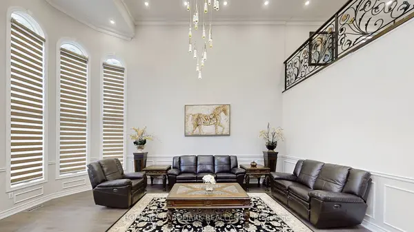 16 Crescentview RD, Richmond Hill, ON L4B 2Z1