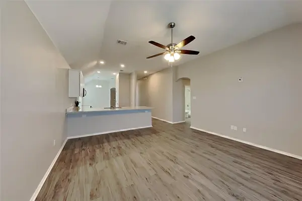 904 Brighton Way, Burleson, TX 76028