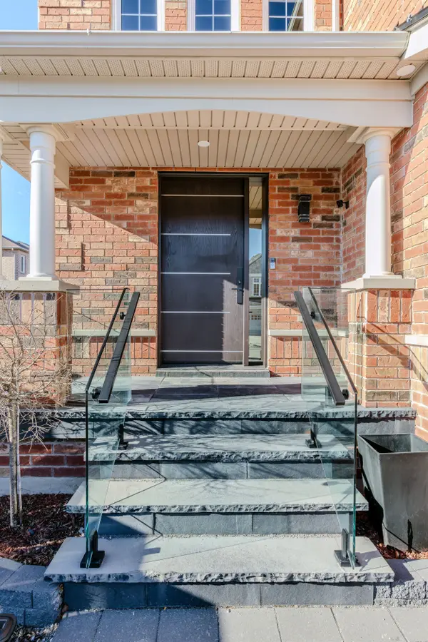 193 Tigertail CRES, Bradford West Gwillimbury, ON L3Z 0M4