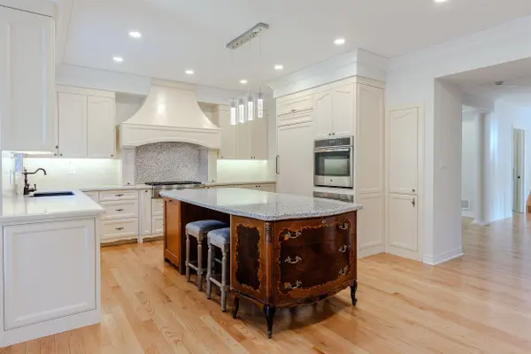 193 Tigertail CRES, Bradford West Gwillimbury, ON L3Z 0M4