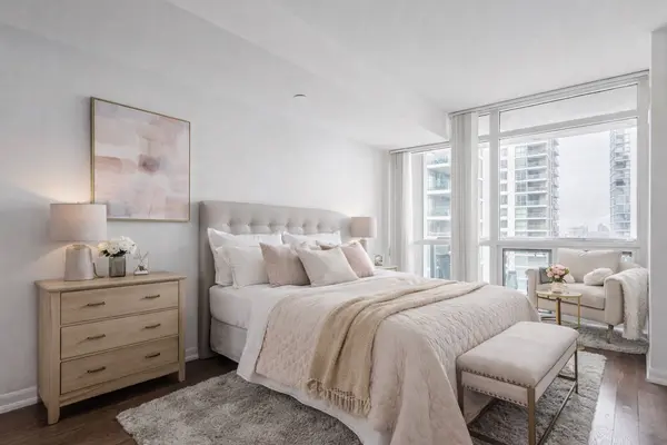 205 Sherway Gardens RD #811, Toronto W08, ON M9C 0A5