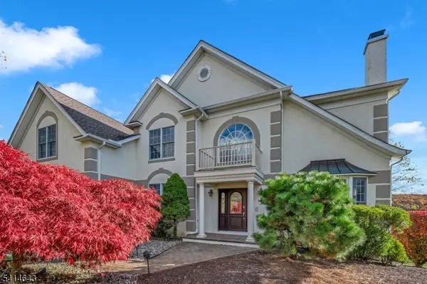 24 Vista Dr, Mount Olive Twp., NJ 07836