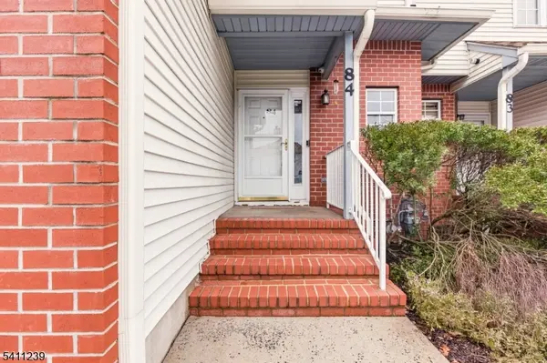 84 Drew Ct, Manalapan Twp., NJ 07726