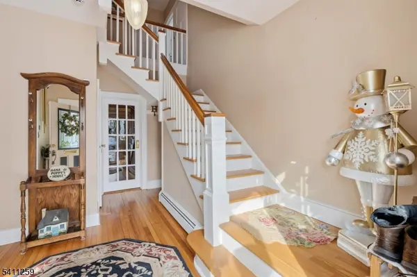 23 Pleasant Pl, Kearny Town, NJ 07032