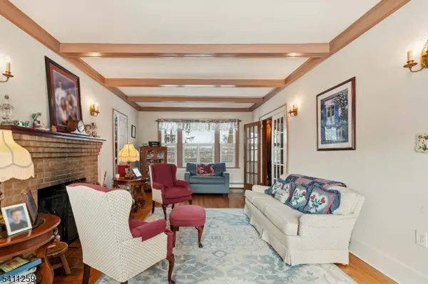 23 Pleasant Pl, Kearny Town, NJ 07032