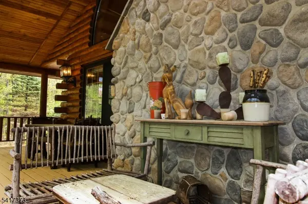 31 Kent Rd, Hampton Twp., NJ 07860