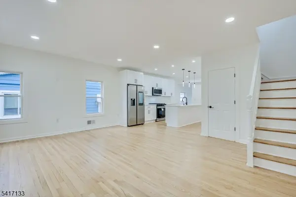 418 E 5Th Ave, Roselle Boro, NJ 07203