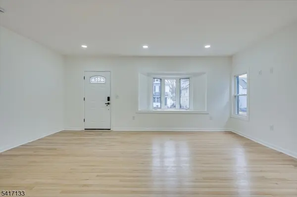 418 E 5Th Ave, Roselle Boro, NJ 07203