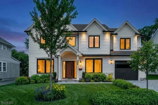 32 Garibaldi St, Bernardsville Boro, NJ 07924