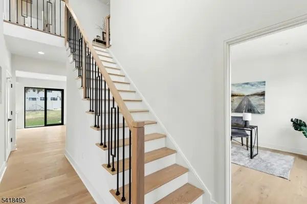 32 Garibaldi St, Bernardsville Boro, NJ 07924