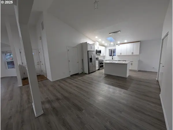 7321 SW 52ND AVE, Portland, OR 97219