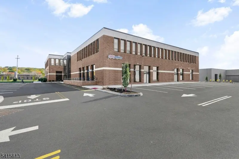 1 Lethbridge Plz, Mahwah Twp., NJ 07430