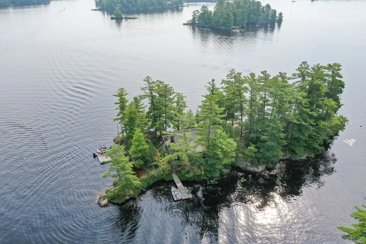 1 8KL ROSE ISLAND N/A, Gravenhurst, ON P0B 1G0