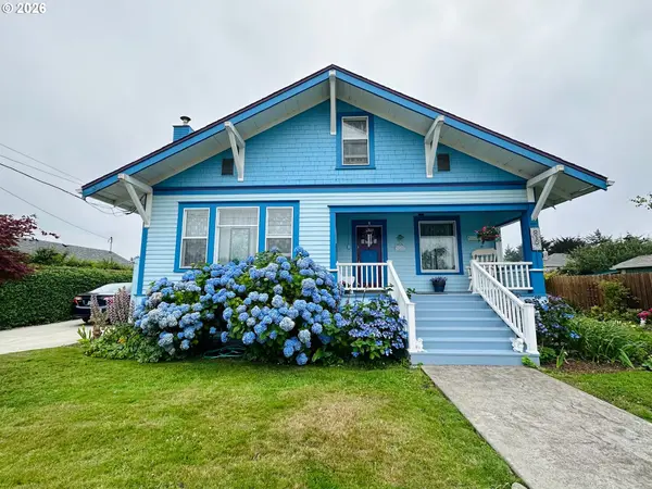 830 DIVISION ST SE, Bandon, OR 97411