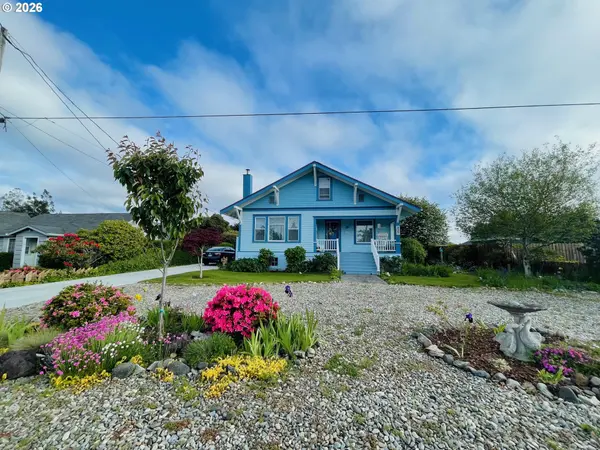 830 DIVISION ST SE, Bandon, OR 97411