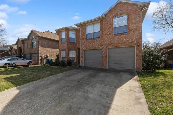 1124 Breezewood Drive, Lewisville, TX 75077