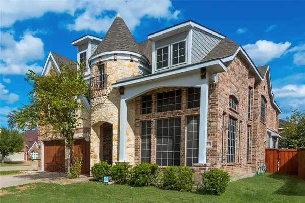 701 Player Avenue, Mansfield, TX 76063