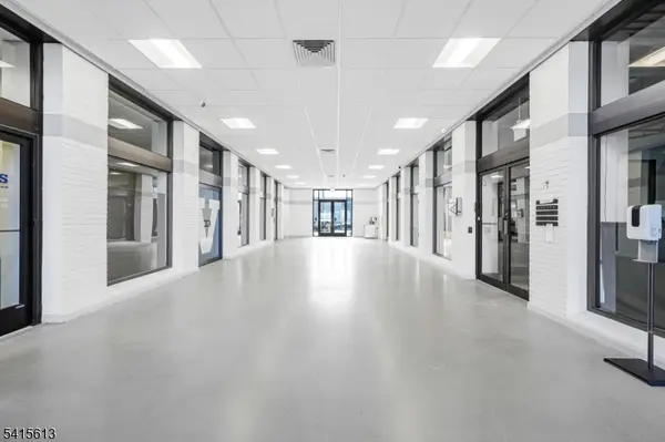 1 Lethbridge Plz, Mahwah Twp., NJ 07430