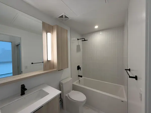 5 Defries ST #101, Toronto C08, ON M5A 0W7