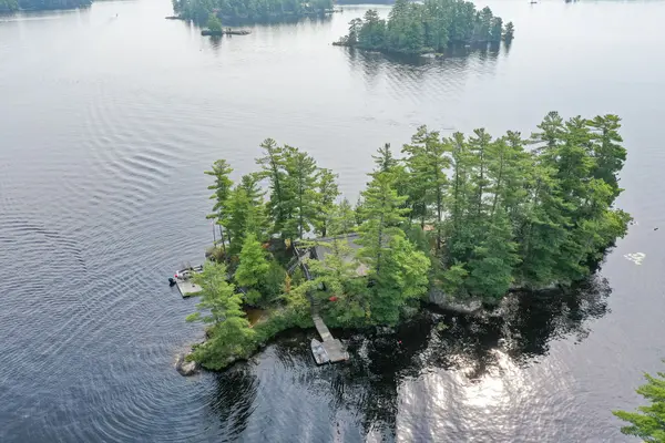 1 8KL ROSE ISLAND N/A, Gravenhurst, ON P0B 1G0