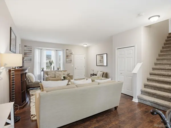 29384 Jennifer, Chesterfield Township, MI 48051