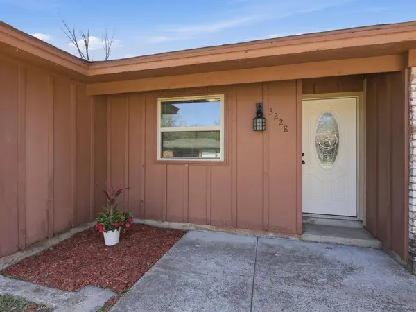 3228 Hummingbird Lane, Denton, TX 76209