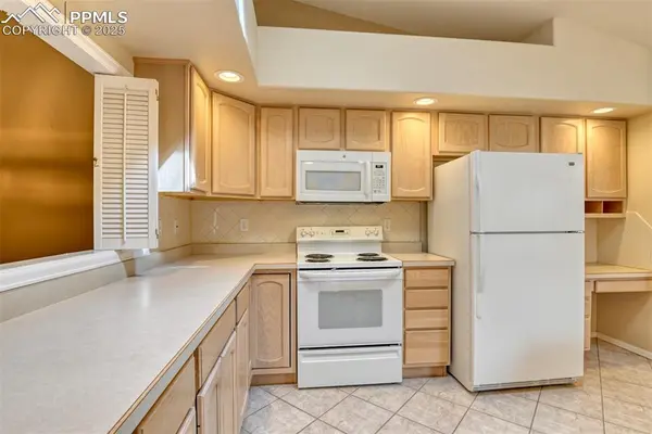 924 Tabor PL, Colorado Springs, CO 80905