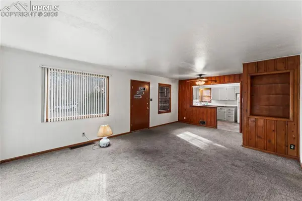 628 Bonfoy AVE, Colorado Springs, CO 80909