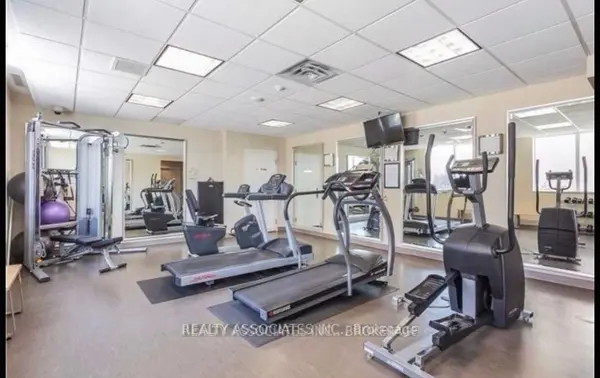 2 Clairtrell RD #815, Toronto C14, ON M2N 7H5