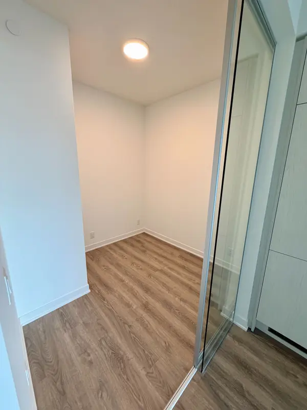 180 Front ST E #3208, Toronto C08, ON M5A 0A9