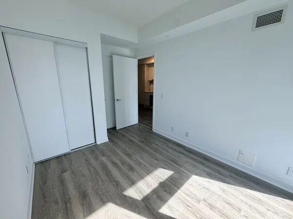 180 Front ST E #3208, Toronto C08, ON M5A 0A9